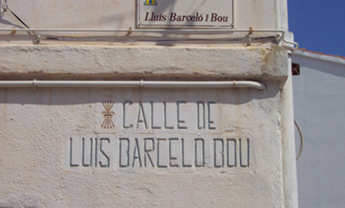 Placa de carrer amb simbologia franquista, en una imatge d'arxiu.