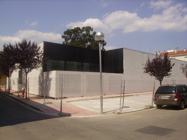 La biblioteca Lluís Barceló i Bou de Palamós.