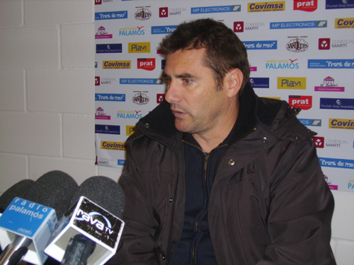 L'entrenador del Palamós CF, Jordi Condom.