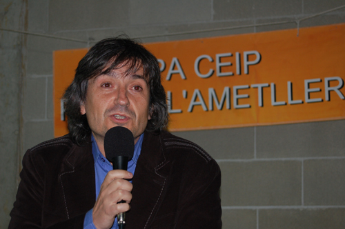 Carles Capdevila fa l'última conferència de les Jornades d'Educació i Família.