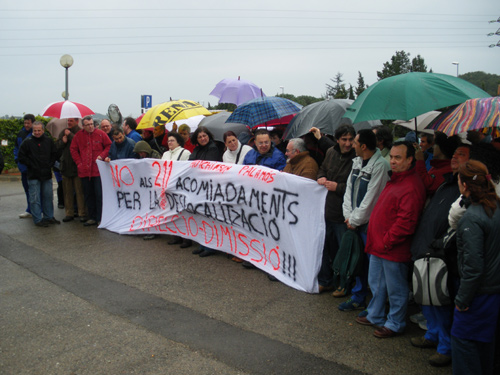La concentració de treballadors d'avui a Hutchinson Palamós.