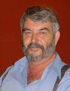 Pere Trijueque, autor del llibre dels 75 anys de 'La Vila'.