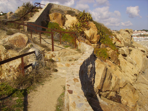 Un tram de camí de ronda de la Costa Brava.