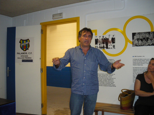 Emili Caballero, ahir durant l'assemblea.