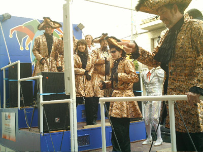 Una carrossa a la rua del Carnaval de Palamós.