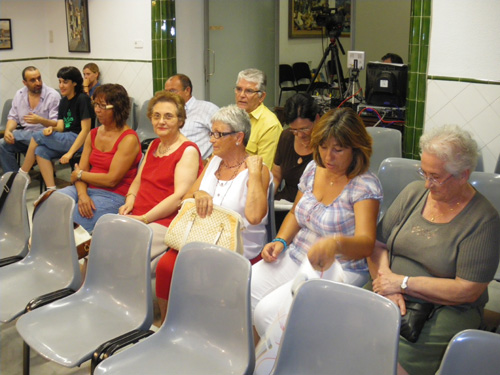 Un grup de veïns contraris a 'Palamós millora', en el Ple d'ahir.