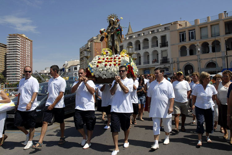 Imatge d'arxiu de la processó de la Mare de Déu del Carme.