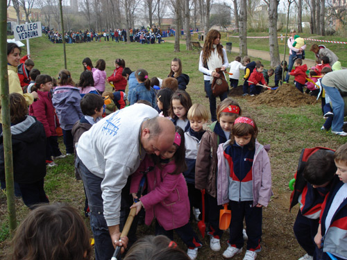 Una imatge d'arxiu de la Festa de l'Arbre a Palamós.