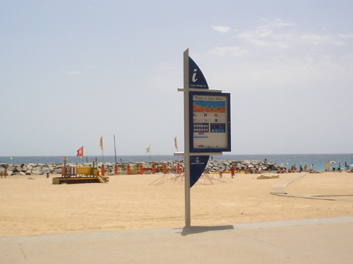 Un dels rètols senyalitzadors de la platja de Sant Antoni.