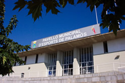 El Pavelló Municipal d'Esports de Palamós, inaugurat ara fa vint anys.