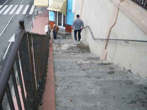Una perspectiva de les escales del Casino.