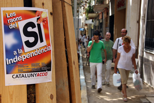 Cartell d'un acte relacionat amb les consultes, en una imatge d'arxiu.