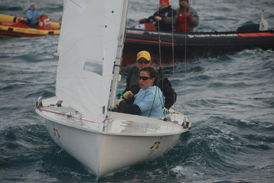 Tara Pacheco i Berta Betanzos, guanyadores de la classe 470 femení.