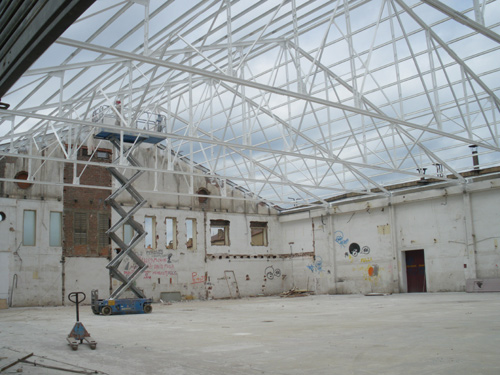 La nau dels cinquanta metres, en la fase inicial de les obres.