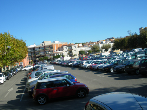 Aparcament del camp vell del carrer de Cervantes.