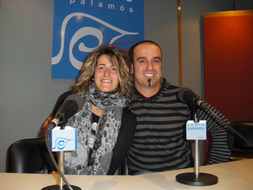 Elsa Rueda i Jordi Henche, als estudis de Ràdio Palamós.