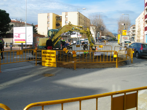 Obres del giratori del carrer del Carmel, fa uns dies.