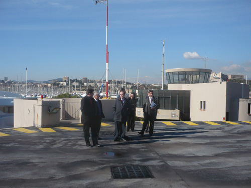 Membres de la delegació palamosina durant una de les visites als ports francesos.