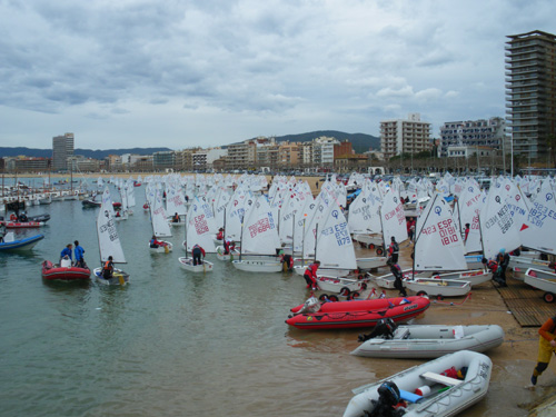 Sortida de la prova d'avui de la Kaab Trophy.