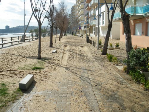 El passeig de Sant Antoni, aquest migdia.