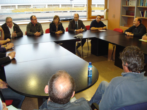 Alguns dels assistens a l'acte de lliurament de certificacions, ahir.