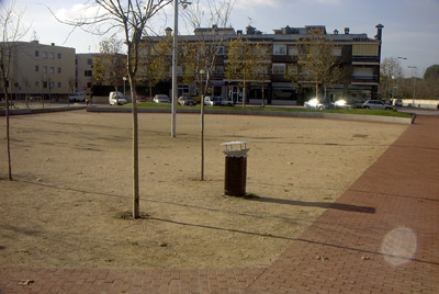 La plaça del Pintor Sarquella.