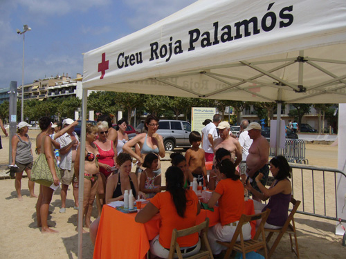 Carpa solar a la platja Gran, en una anterior edició.
