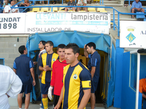 Els jugadors del Palamós CF preparats per a un dels partits d'aquesta pretemporada.