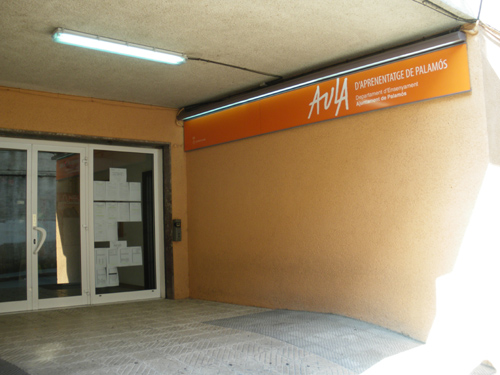 Els cursos reglats de català es fan a l'Aula d'Aprenentatge de Palamós.