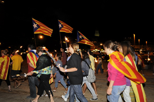 Un moment de la marxa de torxes de divendres. (Fotografia cedida per Josep Lois).
