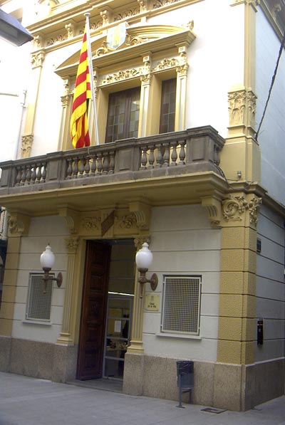 Accés principal a l'Ajuntament de Palamós.