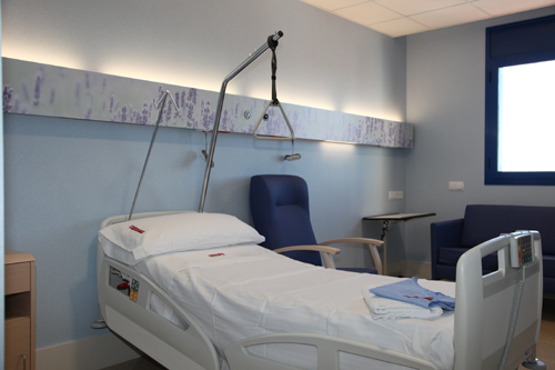 Una de les noves habitacions d'obstetrícia de la cinquena planta.