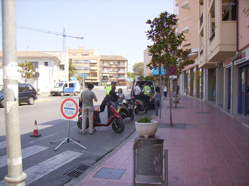 Un control de trànsit de la Policia Local de Palamós, en una imatge d'arxiu.