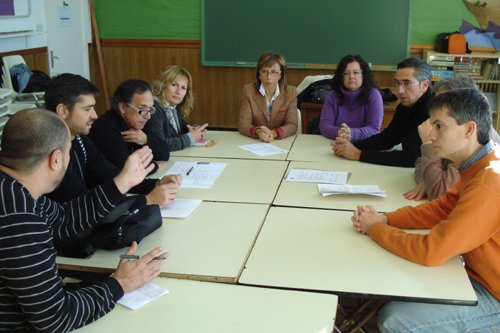 Imatge de la reunió en què s'ha firmat l'acta de replanteig de les obres.