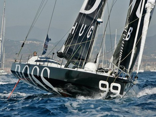 Un dels vaixells de la Barcelona World Race.