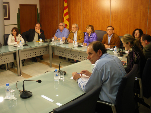 El Ple va aprovar l'any passat rebaixar les retribucions dels càrrecs electes.