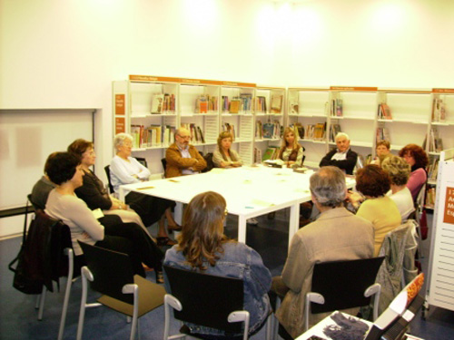 La tertúlia literària de la biblioteca de Palamós.