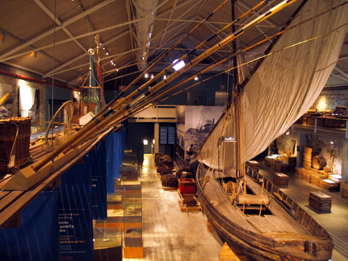 Un aspecte de l'exposició permanent del Museu de la Pesca de Palamós.