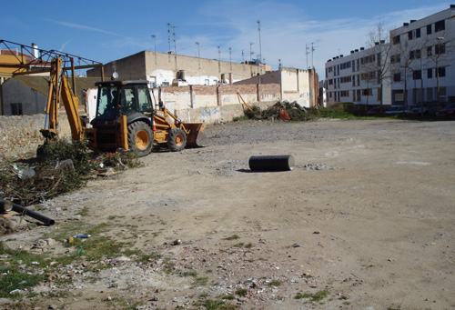 La zona on avui han començat les obres de l'aparcament.