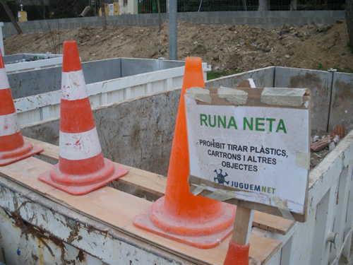 Un dels contenidors de la deixalleria municipal de Palamós.