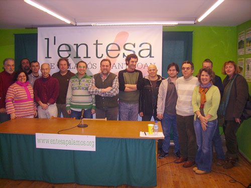 Candidatura de l'Entesa de 2007. Èrik Solés i Miquel Àngel Lozano flanquegen l'aleshores alcaldable, Pep Espadalé.