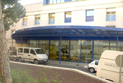 Accés principal a l'hospital de Palamós.