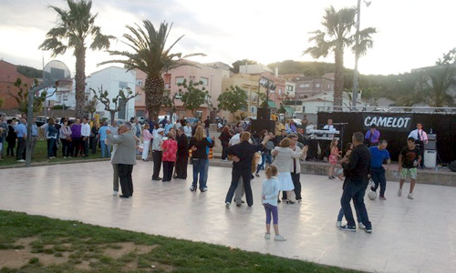 Ball, ahir a la tarda a la plaça de Vila-romà, durant l'acte de CiU.