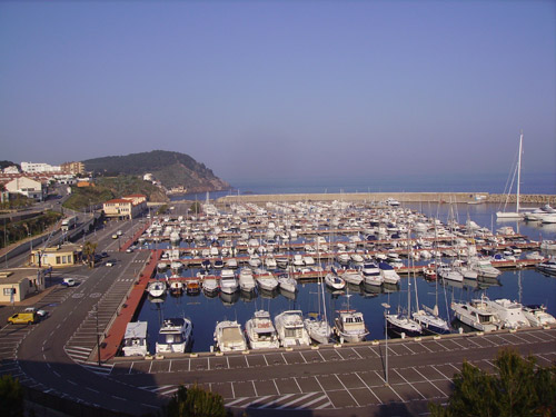 El port Marina Palamós, amb bandera blava i distinció mediambiental.