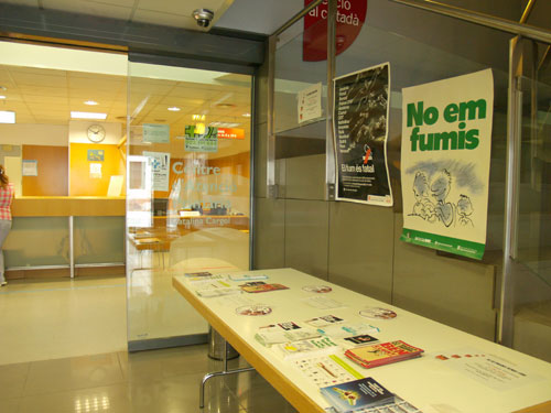 Material informatiu contra el tabaquisme, avui al CAP de Palamós.