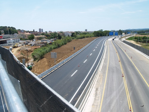 Aspecte del desdoblament, avui, des d'un dels ponts de l'enllaç est.