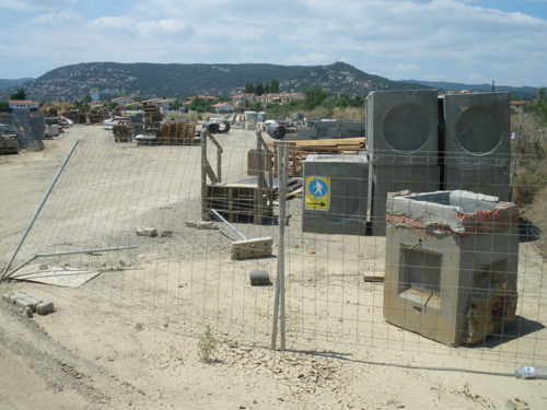 Magatzem de l'obra de la carretera C-31, a Calonge.