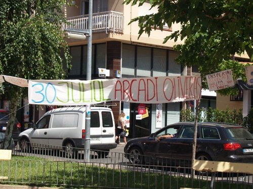 Activitats dels indignats a la plaça de Catalunya de Palamós.