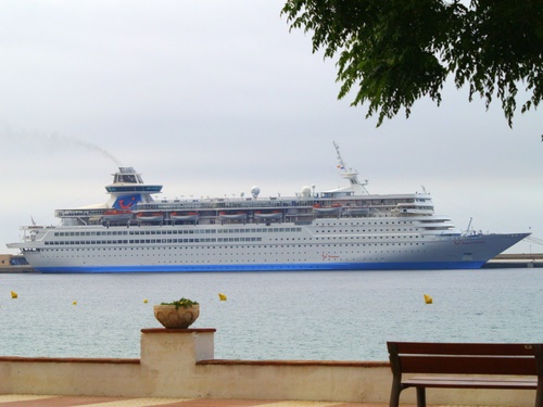 El Thomson Destiny, un habitual al port de Palamós.