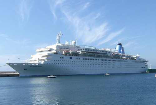 El Thomson Dream és el creuer amb més escales aquest 2011 a Palamós. (Foto: Pere Collell).
